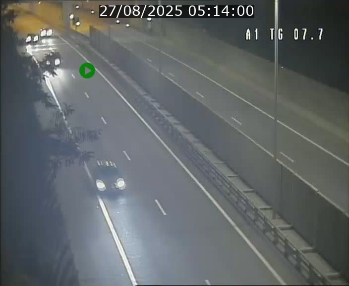 <h2>Traffic live webcam Luxembourg Kirchberg - A1 direction Luxembourg-ville - BK 7.7</h2>