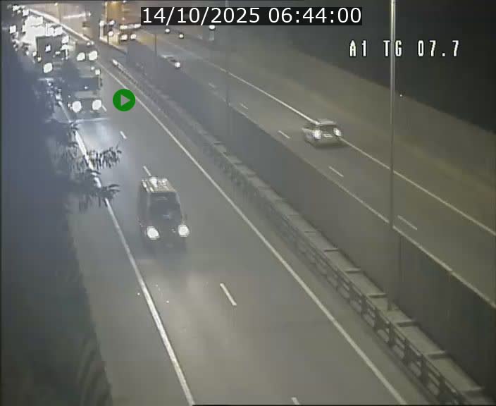 <h2>Traffic live webcam Luxembourg Kirchberg - A1 direction Luxembourg-ville - BK 7.7</h2>