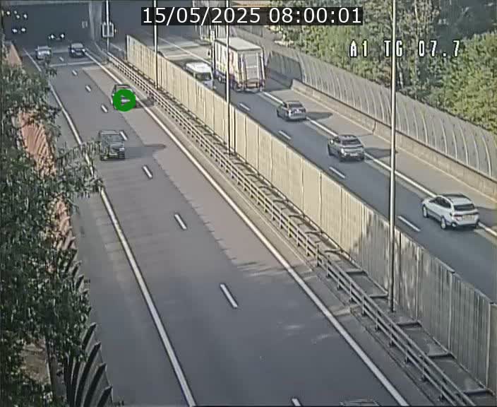 <h2>Traffic live webcam Luxembourg Kirchberg - A1 direction Luxembourg-ville - BK 7.7</h2>