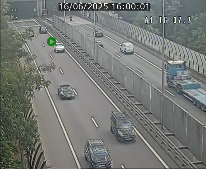 Traffic live webcam Luxembourg Kirchberg - A1 direction Luxembourg-ville - BK 7.7