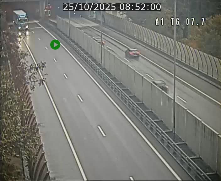 <h2>Traffic live webcam Luxembourg Kirchberg - A1 direction Luxembourg-ville - BK 7.7</h2>