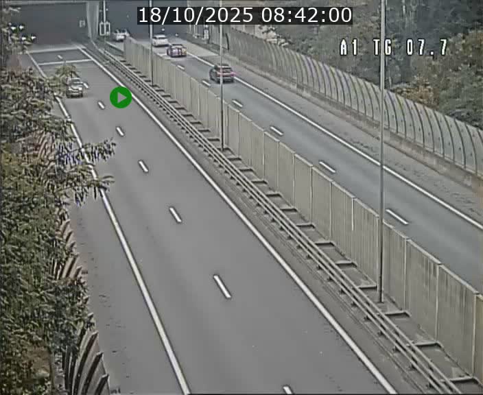 <h2>Traffic live webcam Luxembourg Kirchberg - A1 direction Luxembourg-ville - BK 7.7</h2>