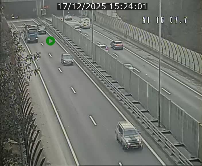 <h2>Traffic live webcam Luxembourg Kirchberg - A1 direction Luxembourg-ville - BK 7.7</h2>