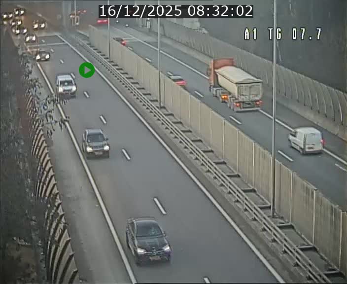 <h2>Traffic live webcam Luxembourg Kirchberg - A1 direction Luxembourg-ville - BK 7.7</h2>