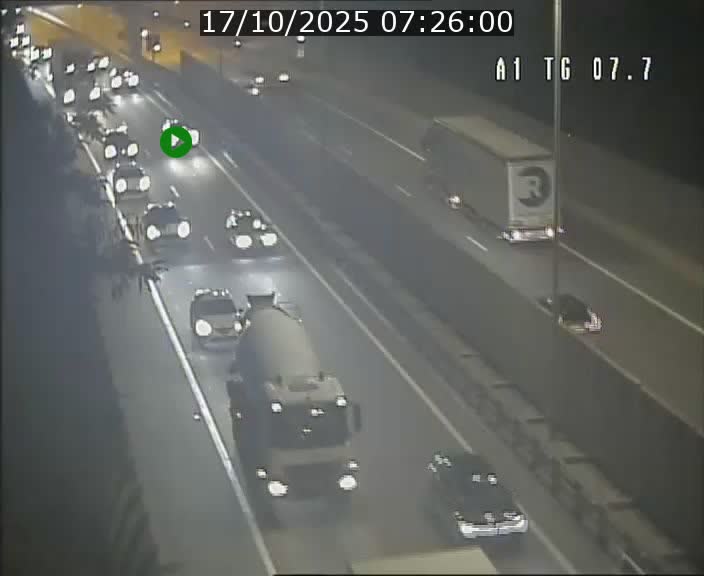 <h2>Traffic live webcam Luxembourg Kirchberg - A1 direction Luxembourg-ville - BK 7.7</h2>