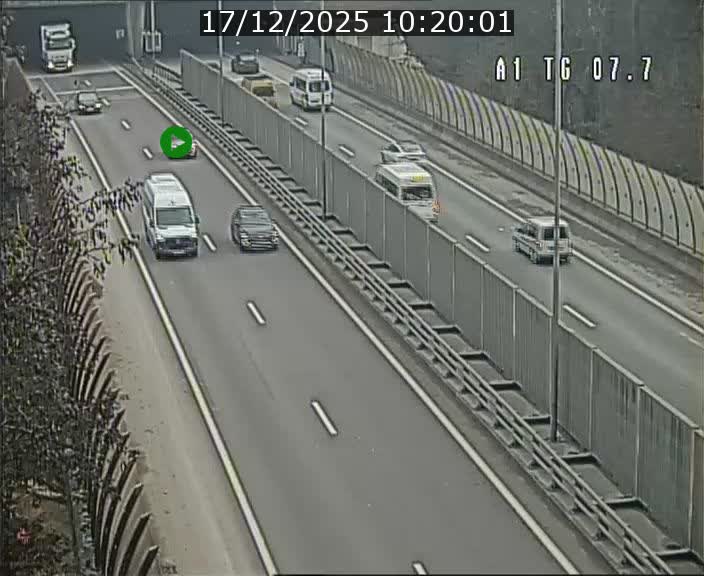 <h2>Traffic live webcam Luxembourg Kirchberg - A1 direction Luxembourg-ville - BK 7.7</h2>