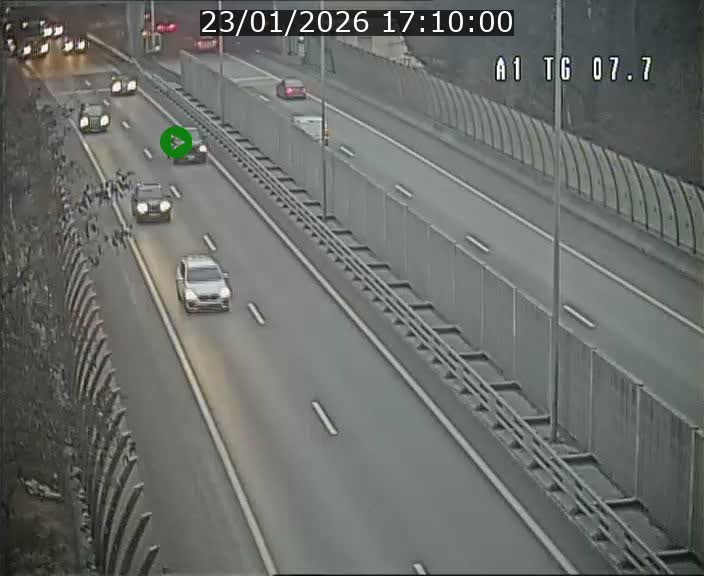 <h2>Traffic live webcam Luxembourg Kirchberg - A1 direction Luxembourg-ville - BK 7.7</h2>
