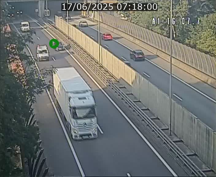 Traffic live webcam Luxembourg Kirchberg - A1 direction Luxembourg-ville - BK 7.7