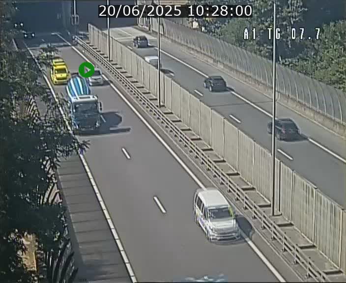 Traffic live webcam Luxembourg Kirchberg - A1 direction Luxembourg-ville - BK 7.7