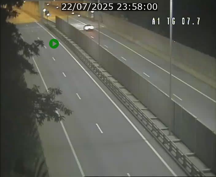 Traffic live webcam Luxembourg Kirchberg - A1 direction Luxembourg-ville - BK 7.7