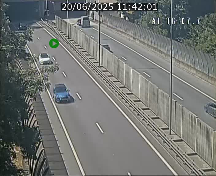 <h2>Traffic live webcam Luxembourg Kirchberg - A1 direction Luxembourg-ville - BK 7.7</h2>