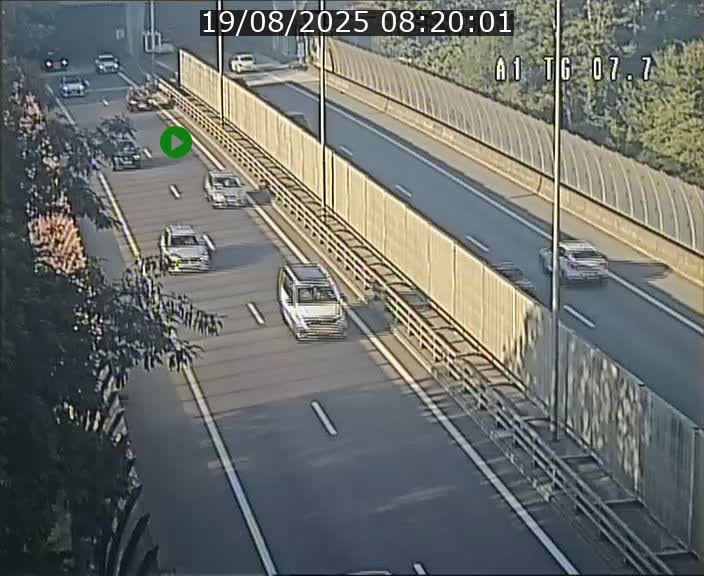 <h2>Traffic live webcam Luxembourg Kirchberg - A1 direction Luxembourg-ville - BK 7.7</h2>