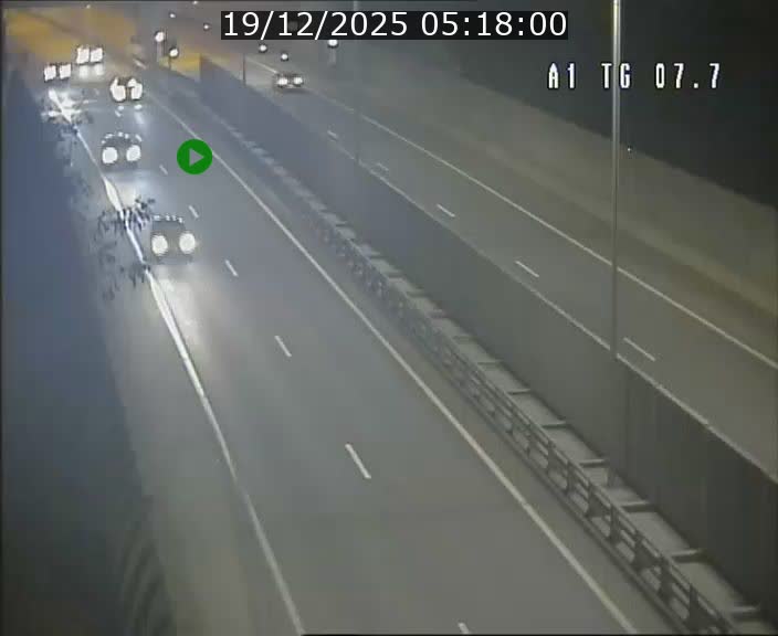 <h2>Traffic live webcam Luxembourg Kirchberg - A1 direction Luxembourg-ville - BK 7.7</h2>