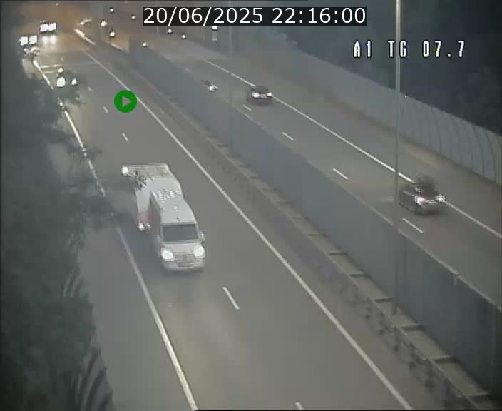 <h2>Traffic live webcam Luxembourg Kirchberg - A1 direction Luxembourg-ville - BK 7.7</h2>