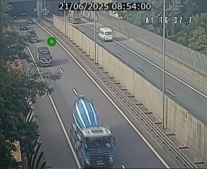 <h2>Traffic live webcam Luxembourg Kirchberg - A1 direction Luxembourg-ville - BK 7.7</h2>