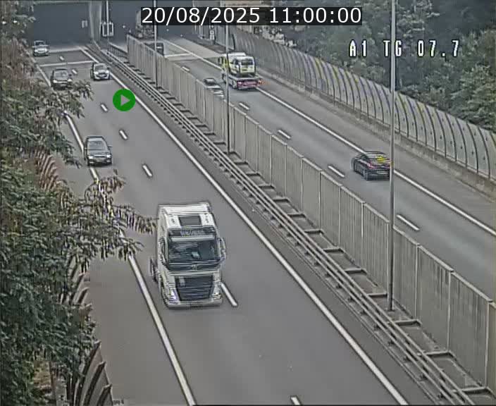 <h2>Traffic live webcam Luxembourg Kirchberg - A1 direction Luxembourg-ville - BK 7.7</h2>