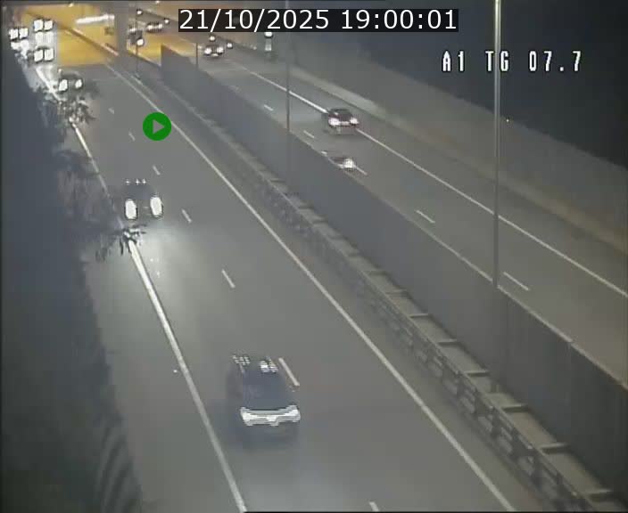 <h2>Traffic live webcam Luxembourg Kirchberg - A1 direction Luxembourg-ville - BK 7.7</h2>