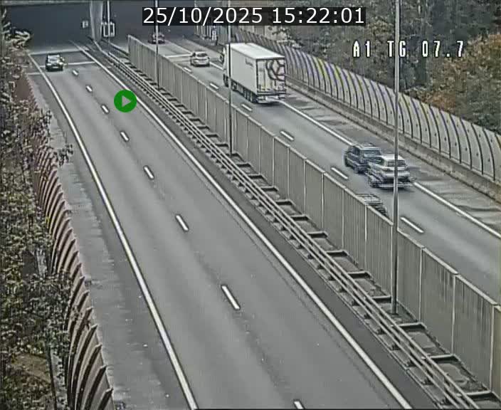 <h2>Traffic live webcam Luxembourg Kirchberg - A1 direction Luxembourg-ville - BK 7.7</h2>