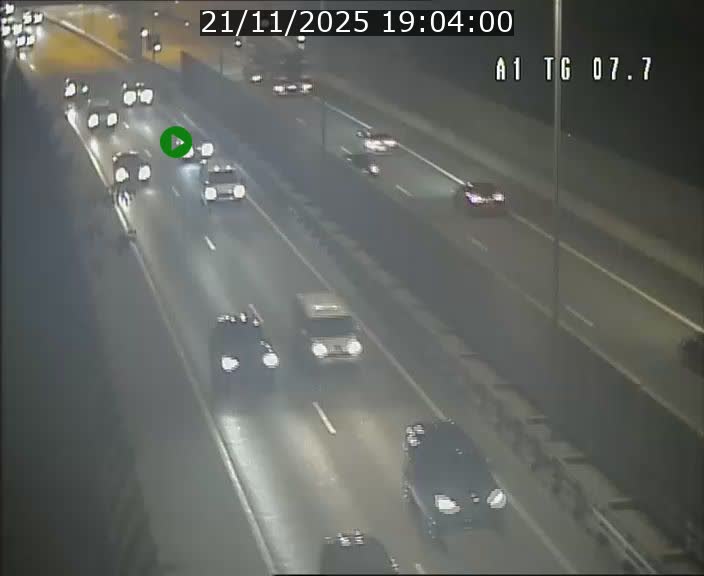 <h2>Traffic live webcam Luxembourg Kirchberg - A1 direction Luxembourg-ville - BK 7.7</h2>