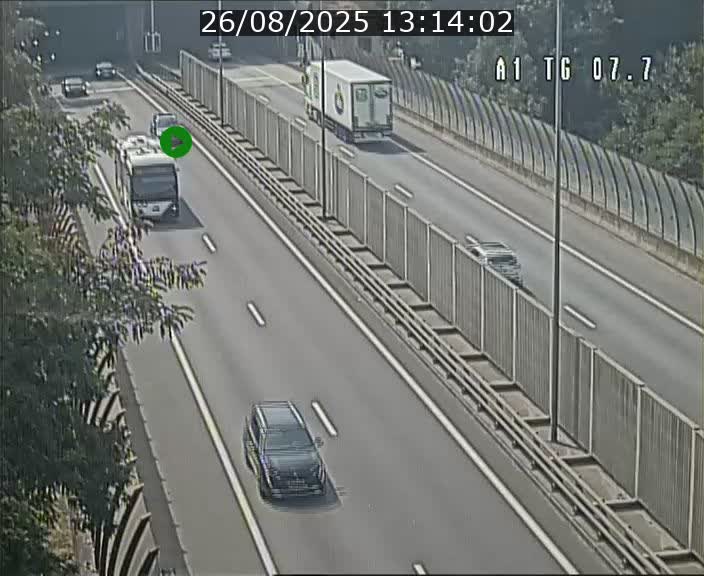 <h2>Traffic live webcam Luxembourg Kirchberg - A1 direction Luxembourg-ville - BK 7.7</h2>