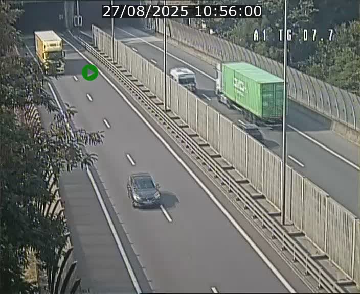 <h2>Traffic live webcam Luxembourg Kirchberg - A1 direction Luxembourg-ville - BK 7.7</h2>