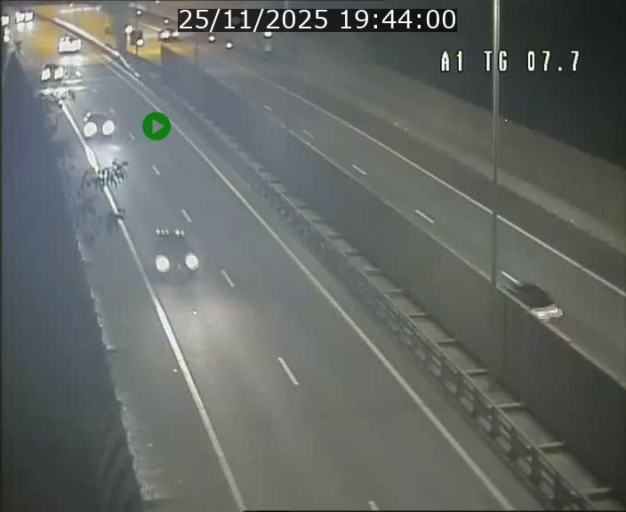 <h2>Traffic live webcam Luxembourg Kirchberg - A1 direction Luxembourg-ville - BK 7.7</h2>