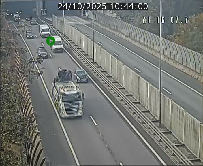 <h2>Traffic live webcam Luxembourg Kirchberg - A1 direction Luxembourg-ville - BK 7.7</h2>
