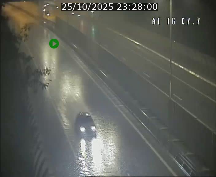 <h2>Traffic live webcam Luxembourg Kirchberg - A1 direction Luxembourg-ville - BK 7.7</h2>