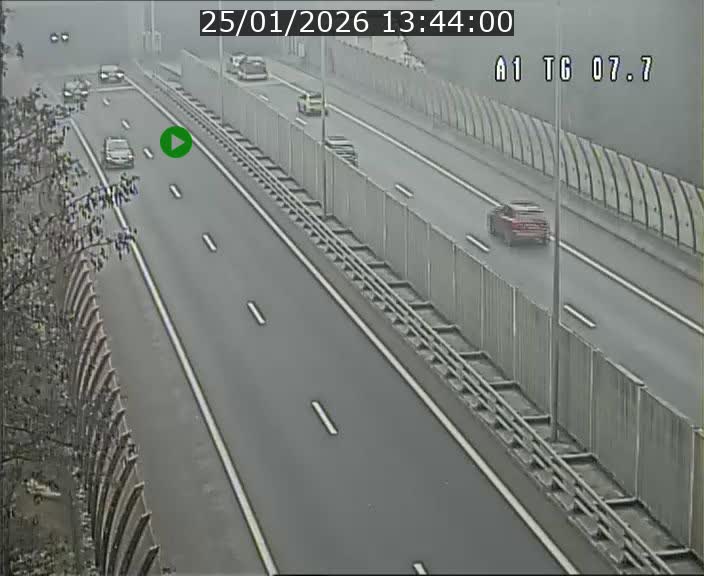 <h2>Traffic live webcam Luxembourg Kirchberg - A1 direction Luxembourg-ville - BK 7.7</h2>