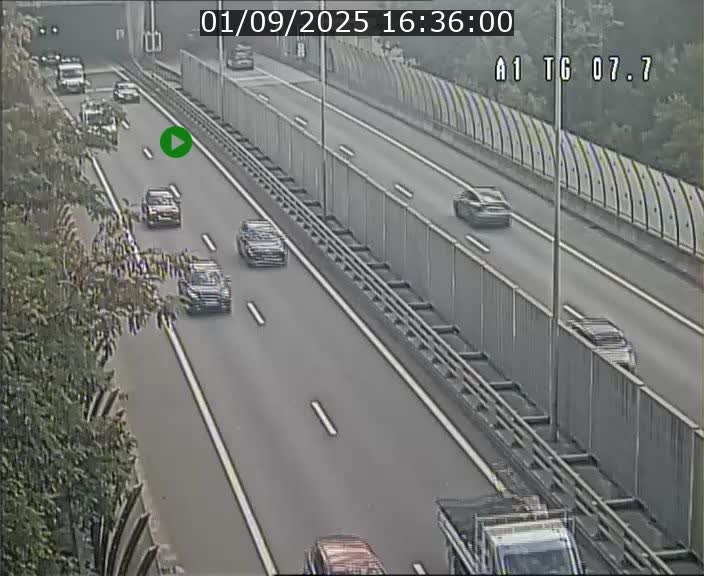 <h2>Traffic live webcam Luxembourg Kirchberg - A1 direction Luxembourg-ville - BK 7.7</h2>