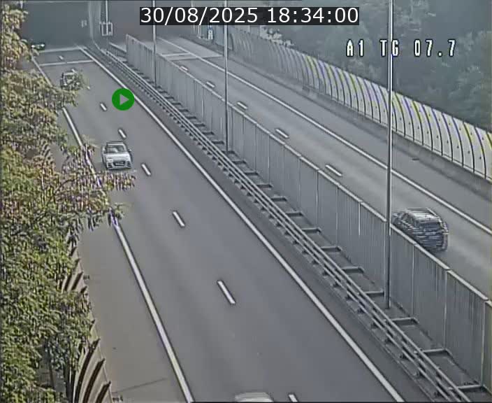 <h2>Traffic live webcam Luxembourg Kirchberg - A1 direction Luxembourg-ville - BK 7.7</h2>