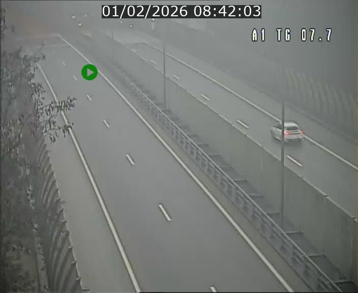 <h2>Traffic live webcam Luxembourg Kirchberg - A1 direction Luxembourg-ville - BK 7.7</h2>