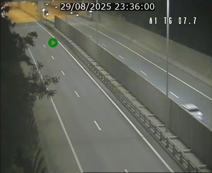 <h2>Traffic live webcam Luxembourg Kirchberg - A1 direction Luxembourg-ville - BK 7.7</h2>
