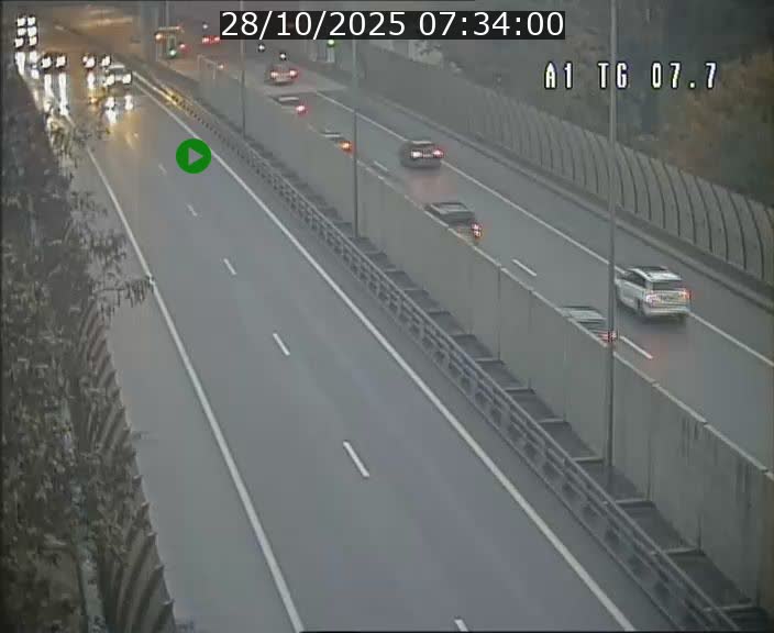 <h2>Traffic live webcam Luxembourg Kirchberg - A1 direction Luxembourg-ville - BK 7.7</h2>