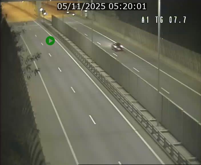<h2>Traffic live webcam Luxembourg Kirchberg - A1 direction Luxembourg-ville - BK 7.7</h2>