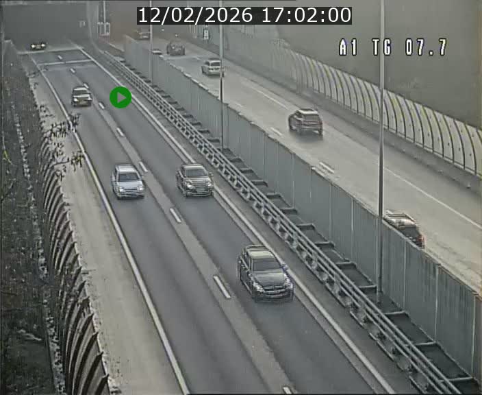 <h2>Traffic live webcam Luxembourg Kirchberg - A1 direction Luxembourg-ville - BK 7.7</h2>