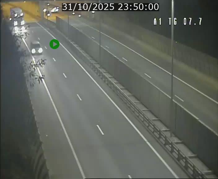 <h2>Traffic live webcam Luxembourg Kirchberg - A1 direction Luxembourg-ville - BK 7.7</h2>