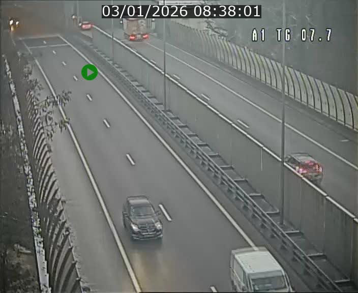 <h2>Traffic live webcam Luxembourg Kirchberg - A1 direction Luxembourg-ville - BK 7.7</h2>