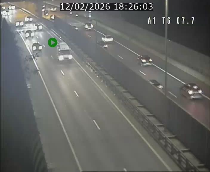 <h2>Traffic live webcam Luxembourg Kirchberg - A1 direction Luxembourg-ville - BK 7.7</h2>