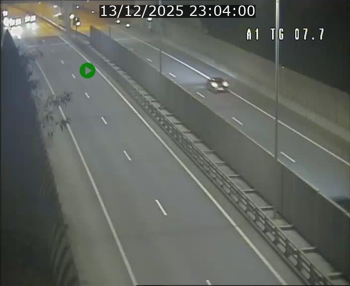 <h2>Traffic live webcam Luxembourg Kirchberg - A1 direction Luxembourg-ville - BK 7.7</h2>
