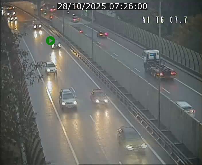 <h2>Traffic live webcam Luxembourg Kirchberg - A1 direction Luxembourg-ville - BK 7.7</h2>