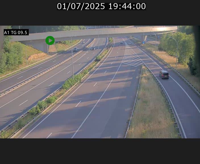 <h2>Traffic live webcam Luxembourg Jonction Grünewald - A1 direction Luxembourg-ville - BK 9.5</h2>