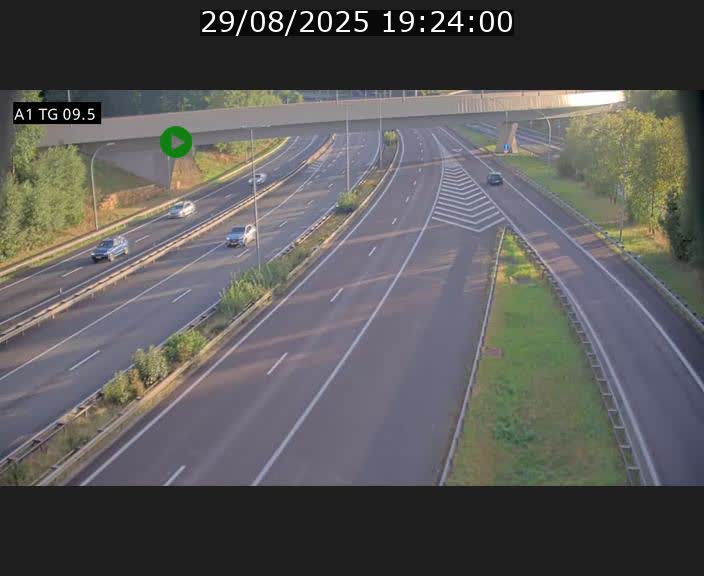 <h2>Traffic live webcam Luxembourg Jonction Grünewald - A1 direction Luxembourg-ville - BK 9.5</h2>