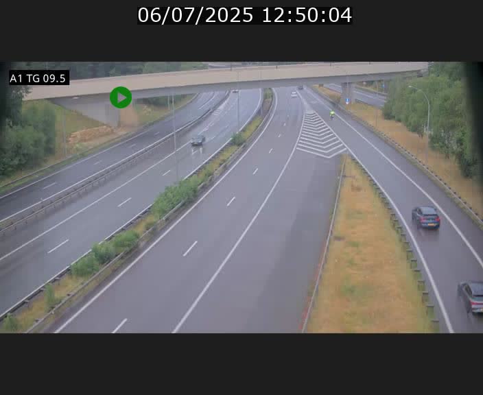 Traffic live webcam Luxembourg Jonction Grünewald - A1 direction Luxembourg-ville - BK 9.5