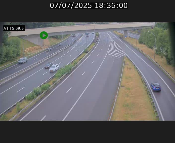 Traffic live webcam Luxembourg Jonction Grünewald - A1 direction Luxembourg-ville - BK 9.5