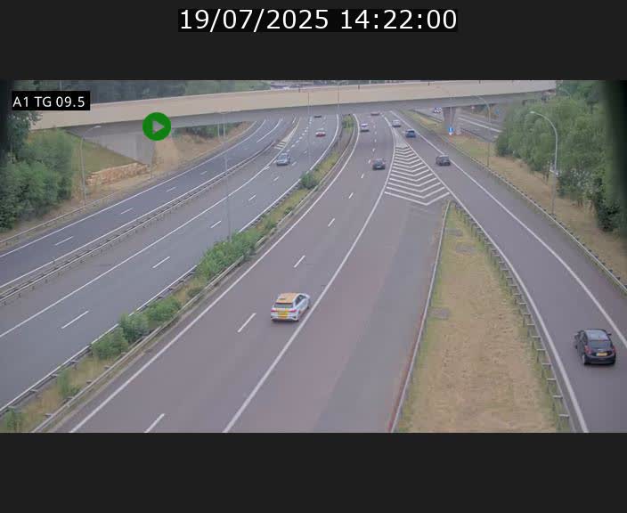 Traffic live webcam Luxembourg Jonction Grünewald - A1 direction Luxembourg-ville - BK 9.5