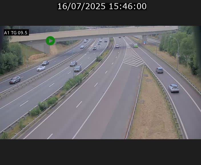 Traffic live webcam Luxembourg Jonction Grünewald - A1 direction Luxembourg-ville - BK 9.5