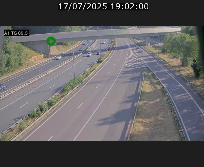Traffic live webcam Luxembourg Jonction Grünewald - A1 direction Luxembourg-ville - BK 9.5