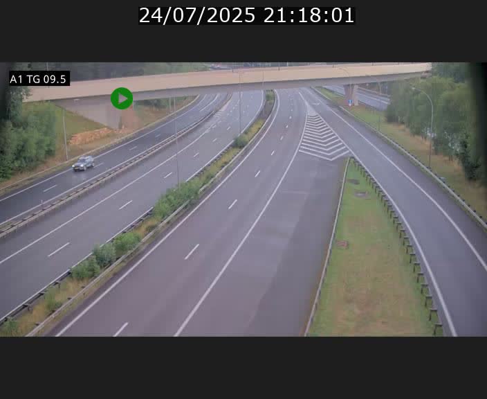 Traffic live webcam Luxembourg Jonction Grünewald - A1 direction Luxembourg-ville - BK 9.5