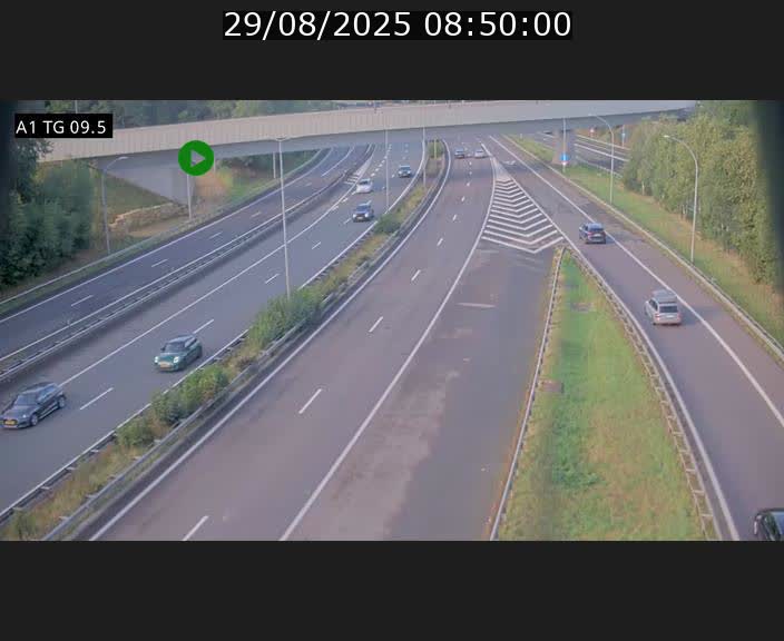 <h2>Traffic live webcam Luxembourg Jonction Grünewald - A1 direction Luxembourg-ville - BK 9.5</h2>